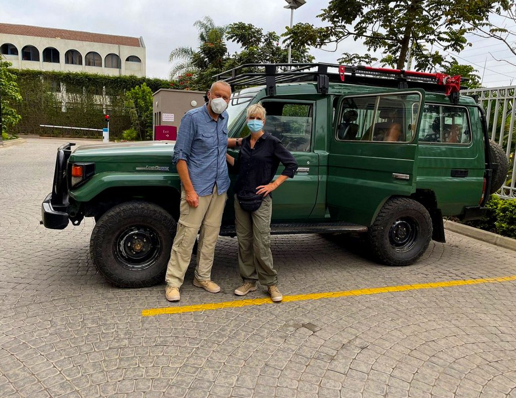 safari-land-cruiser-5-seater