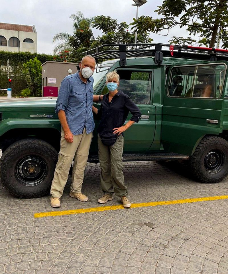 safari-land-cruiser-5-seater