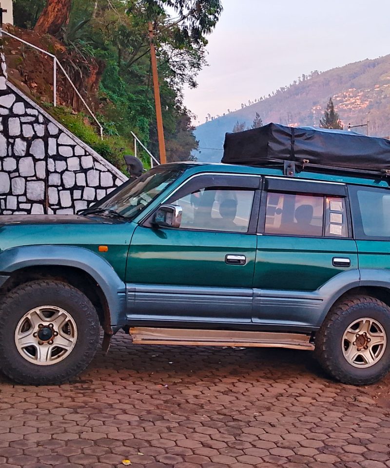4x4-toyota-land-cruiser-tx-tz-for-hire-in-rwanda-with-car-rental-in-rwanda