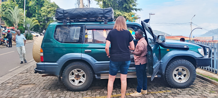 rwanda-car-hire-with-driver-guide