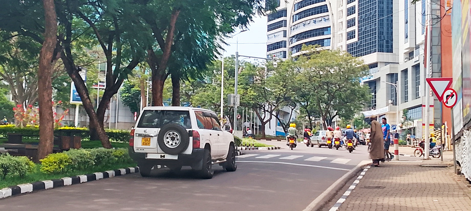 rwanda-long-term-car-rental-4x4