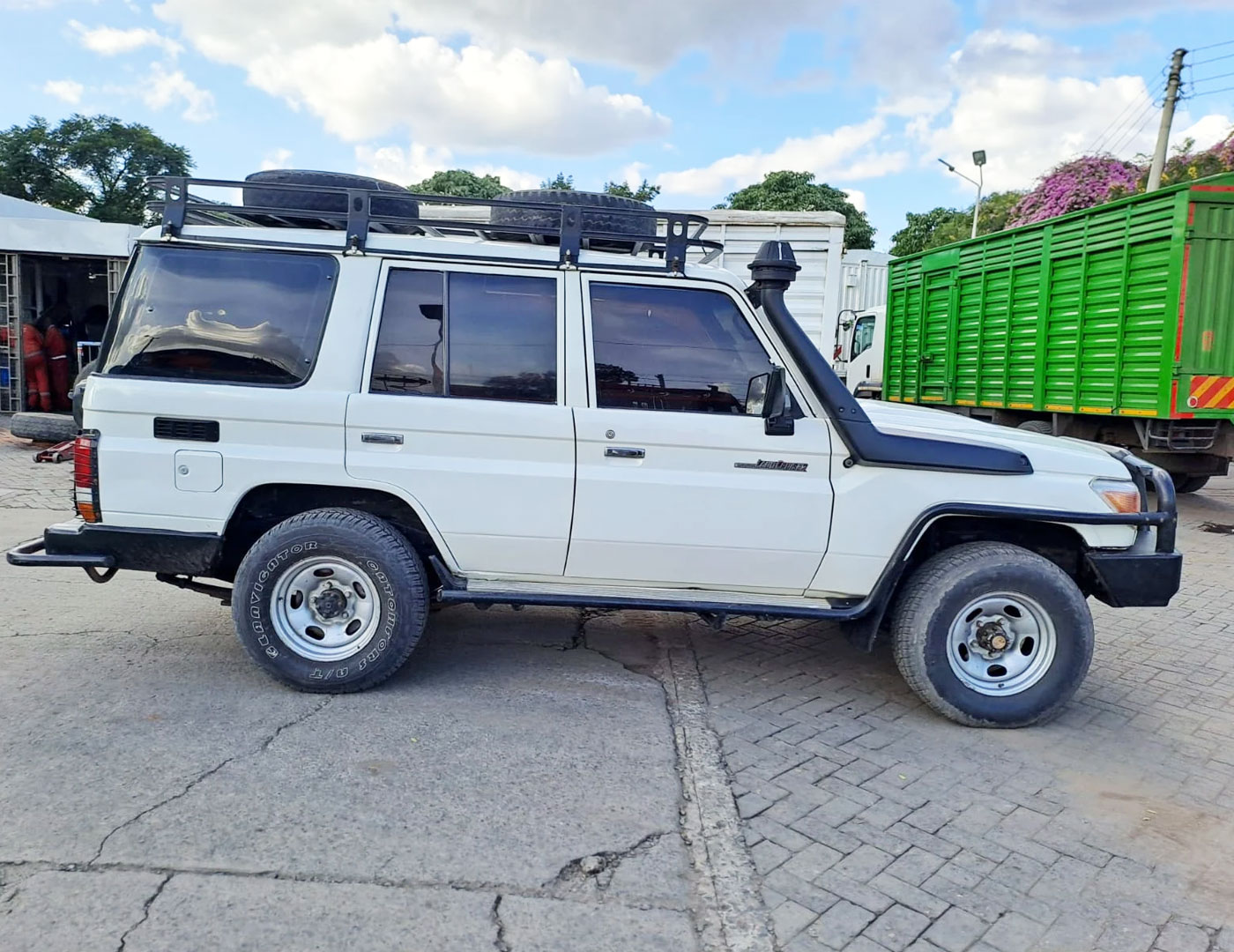 Land-Cruiser-Hardtop-for-hire-in-Rwanda Land-Cruiser-Hardtop-for-hire-in-Rwanda