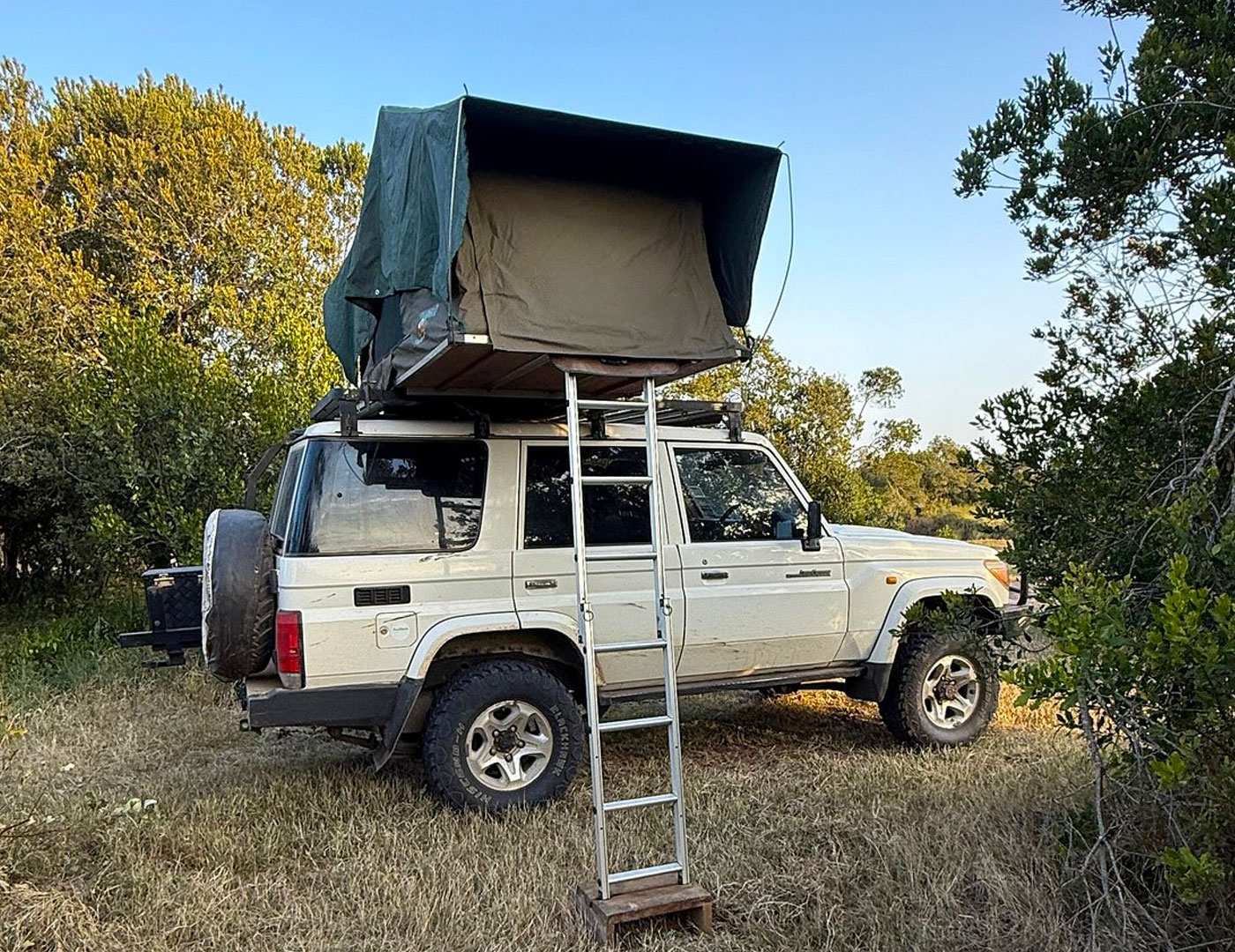 rent-a-Land-Cruiser-Hardtop-with-Rooftop-Tent-in-Rwanda rent-a-Land-Cruiser-Hardtop-with-Rooftop-Tent-in-Rwanda